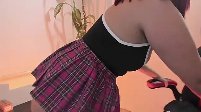 madelaine blosson online show from 03/18/25, 02:04