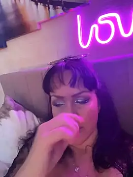 Lolaley2 online show from 10/16/25, 07:42