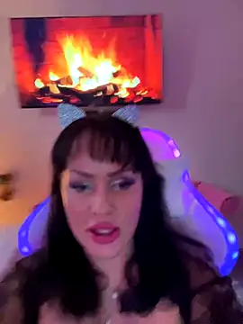 Lolaley2 online show from 10/24/25, 10:22