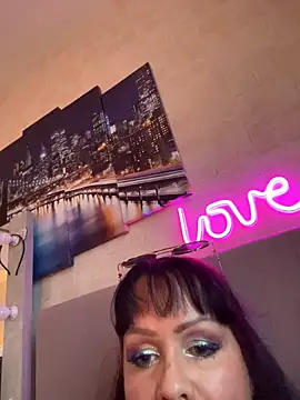 Lolaley2 online show from 10/25/25, 01:29