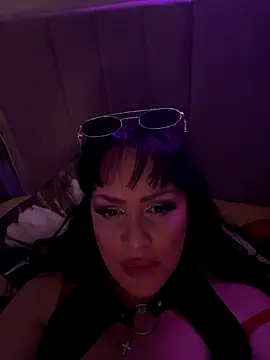 Lolaley2 online show from 12/01/25, 04:28