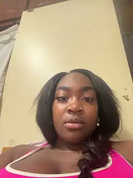 Snapshot of lizHanna25 chatting on 06/11/26, 12:47 lizHanna25 online show from 06/11/26, 12:47
