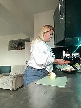 Aneri online show from 04/21/26, 06:41