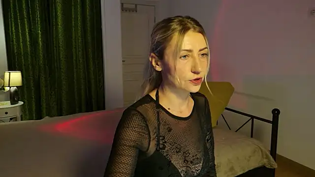 Snapshot of ZoeGrant chatting on 05/19/26, 05:41 ZoeGrant online show from 05/19/26, 05:41
