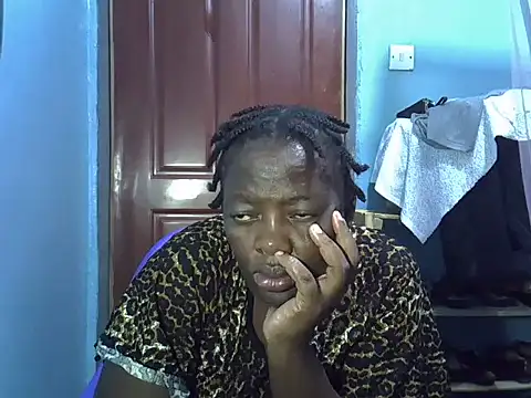 Snapshot of Ebonyceline chatting on 06/07/26, 12:04 Ebonyceline online show from 06/07/26, 12:04