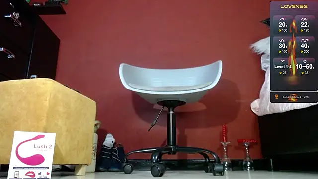 Snapshot of TomLover_12 chatting on 02/15/25, 09:48 TomLover 12 online show from 02/15/25, 09:48