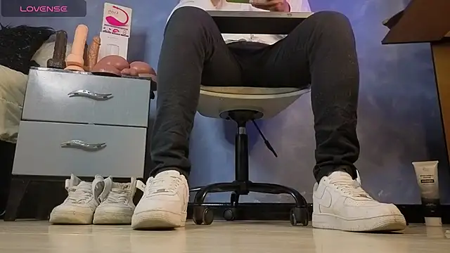 TomLover 12 online show from 03/04/26, 01:00