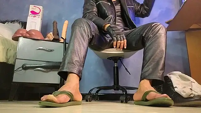 TomLover 12 online show from 04/18/26, 02:15