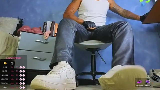 TomLover 12 online show from 06/02/26, 02:57