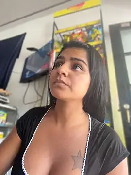 Snapshot of AnnRosse18 chatting on 07/14/26, 05:18 AnnRosse18 online show from 07/14/26, 05:18