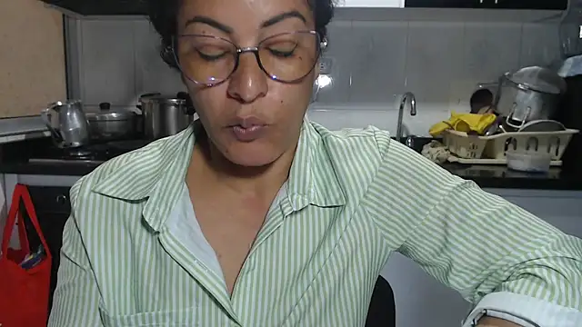 kateleyagrey online show from 09/19/25, 03:13