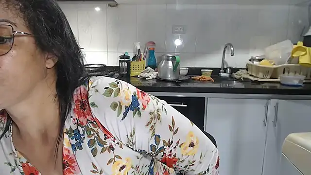 kateleyagrey online show from 09/26/25, 01:15