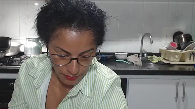 kateleyagrey online show from 11/12/25, 07:35