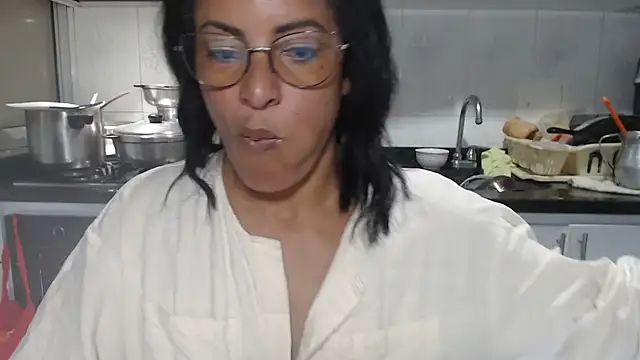 kateleyagrey online show from 11/20/25, 08:41