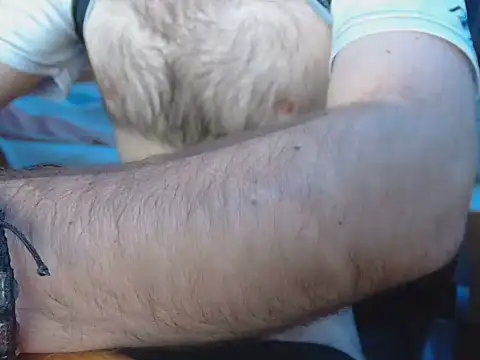 Snapshot of KmlBI26 chatting on 01/24/25, 05:53 KmlBI26 online show from 01/24/25, 05:53