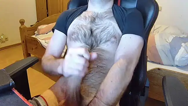 Snapshot of KmlBI26 chatting on 03/02/26, 02:57 KmlBI26 online show from 03/02/26, 02:57