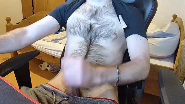 Snapshot of KmlBI26 chatting on 03/03/26, 11:38 KmlBI26 online show from 03/03/26, 11:38