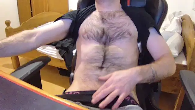 Snapshot of KmlBI26 chatting on 03/26/26, 12:22 KmlBI26 online show from 03/26/26, 12:22