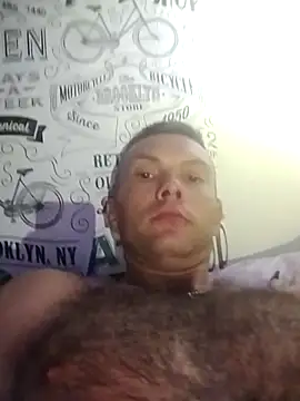 Snapshot of liderek83 chatting on 10/14/25, 11:05 liderek83 online show from 10/14/25, 11:05