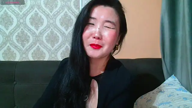 Snapshot of Bet_Lu chatting on 03/11/25, 12:11 Bet Lu online show from 03/11/25, 12:11