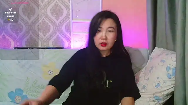 Snapshot of Bet_Lu chatting on 03/14/25, 12:29 Bet Lu online show from 03/14/25, 12:29