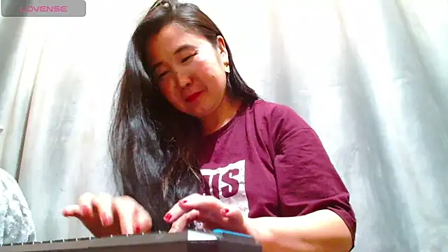 Snapshot of Bet_Lu chatting on 03/21/25, 04:39 Bet Lu online show from 03/21/25, 04:39