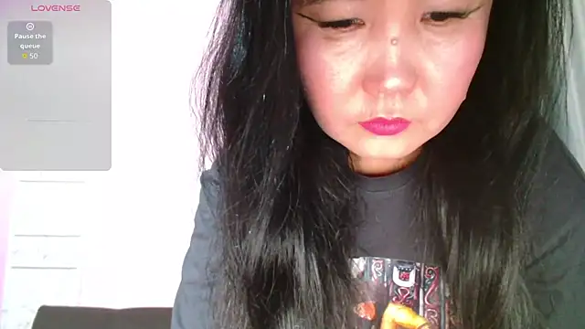 Snapshot of Bet_Lu chatting on 10/12/25, 04:22 Bet Lu online show from 10/12/25, 04:22