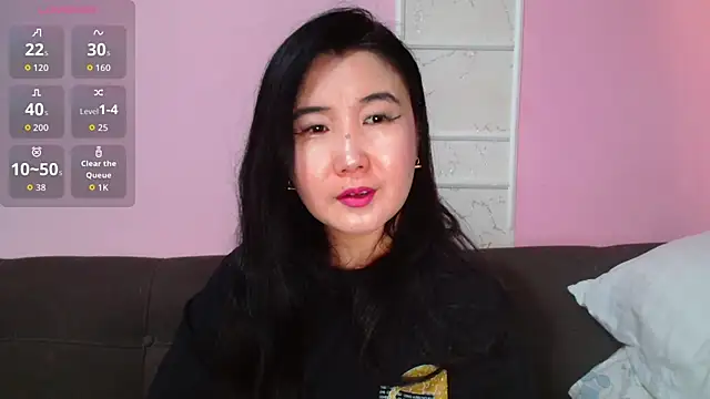 Snapshot of Bet_Lu chatting on 10/24/25, 03:25 Bet Lu online show from 10/24/25, 03:25