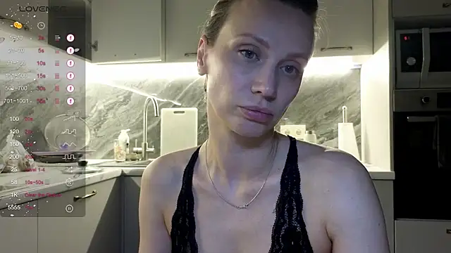 Alice Wonders online show from 04/03/26, 08:07