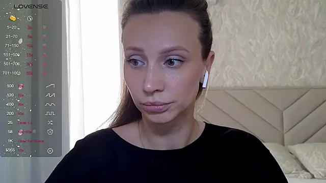 Snapshot of Alice_Wonders chatting on 07/20/26, 08:50 Alice Wonders online show from 07/20/26, 08:50