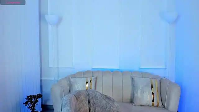 Snapshot of BellaRossii chatting on 12/26/24, 11:03 BellaRossii online show from 12/26/24, 11:03