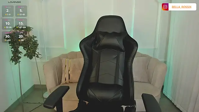 Snapshot of BellaRossii chatting on 03/06/25, 12:00 BellaRossii online show from 03/06/25, 12:00