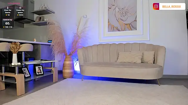 Snapshot of BellaRossii chatting on 10/24/25, 01:03 BellaRossii online show from 10/24/25, 01:03