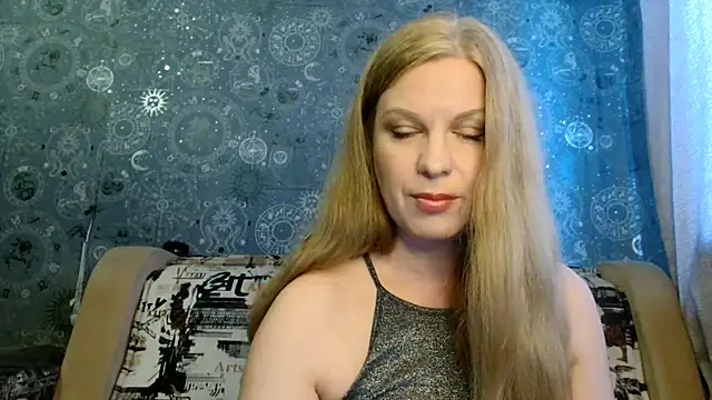Snapshot of BlondeFox chatting on 04/29/26, 03:21 BlondeFox online show from 04/29/26, 03:21