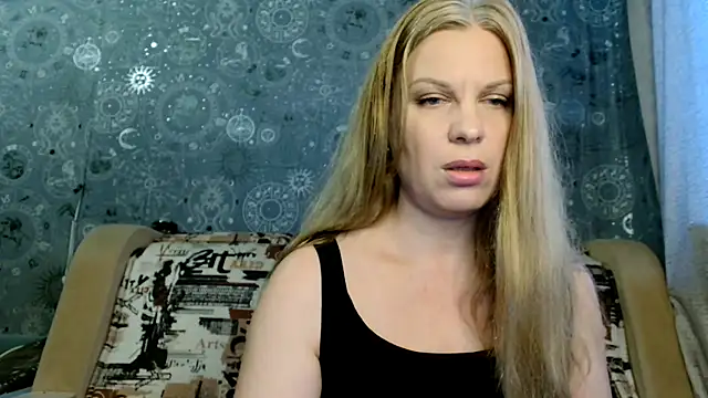 Snapshot of BlondeFox chatting on 05/15/26, 03:24 BlondeFox online show from 05/15/26, 03:24