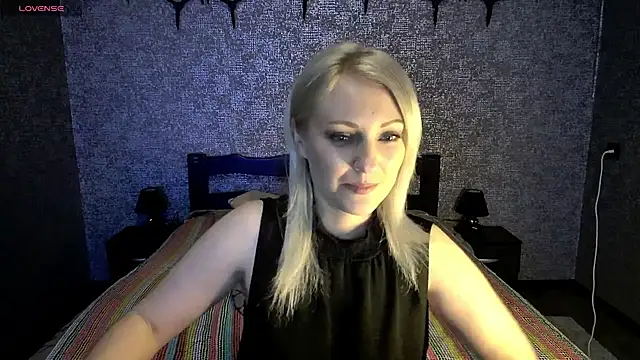 Snapshot of annagreeneyess chatting on 04/23/26, 12:29 annagreeneyess online show from 04/23/26, 12:29