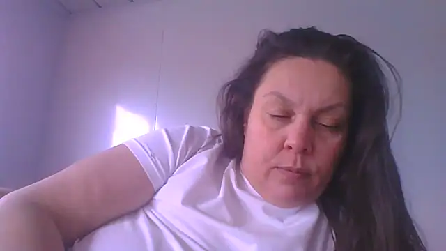 fulloferotic online show from 04/17/26, 01:14