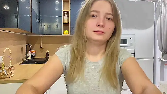 CharmingSarah online show from 09/14/25, 03:11