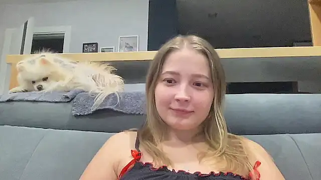 CharmingSarah online show from 09/17/25, 04:30