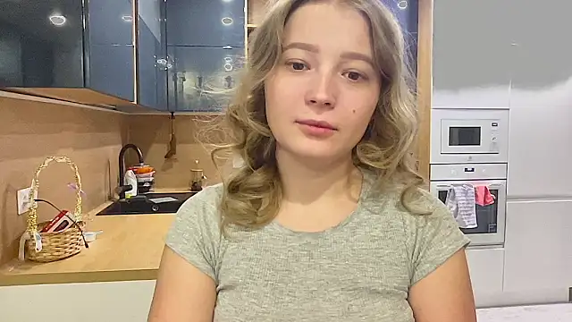 CharmingSarah online show from 09/26/25, 03:27