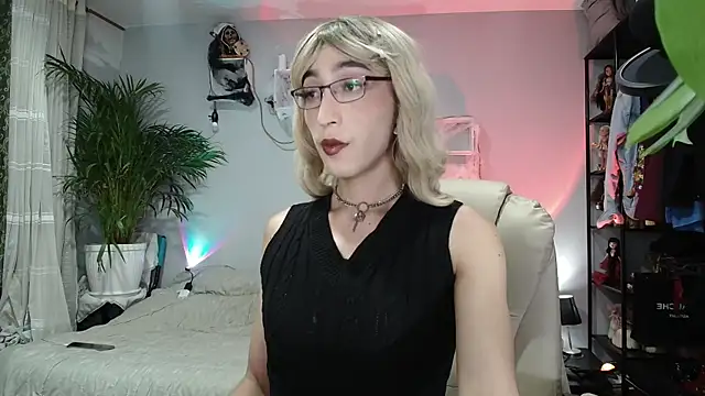 Snapshot of NicoleCortez chatting on 10/26/25, 02:28 NicoleCortez online show from 10/26/25, 02:28