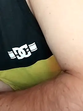 LoGaNfree88 online show from 11/04/25, 10:20