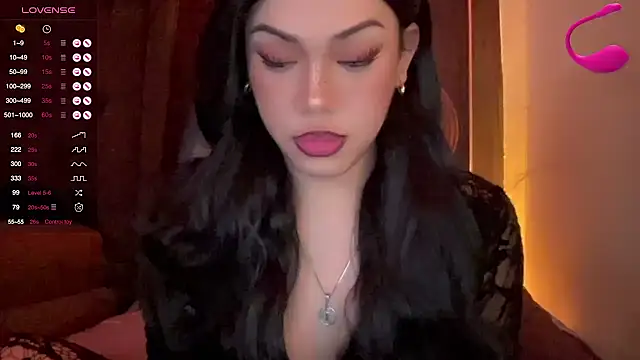 Snapshot of madam_agnes1 chatting on 09/23/25, 04:32 madam agnes1 online show from 09/23/25, 04:32