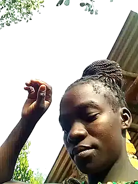 Snapshot of shape30 chatting on 11/22/25, 05:39 shape30 online show from 11/22/25, 05:39