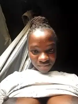 Snapshot of shape30 chatting on 12/22/25, 05:15 shape30 online show from 12/22/25, 05:15