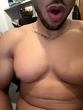 Snapshot of pimentfort77 chatting on 09/11/25, 11:27 pimentfort77 online show from 09/11/25, 11:27