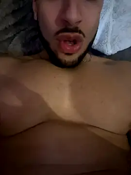 Snapshot of pimentfort77 chatting on 10/23/25, 09:24 pimentfort77 online show from 10/23/25, 09:24