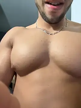 Snapshot of pimentfort77 chatting on 11/05/25, 11:27 pimentfort77 online show from 11/05/25, 11:27