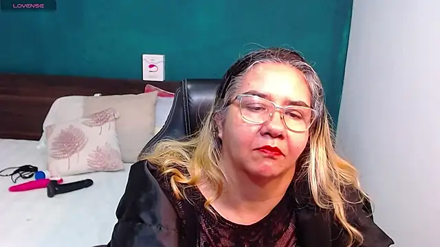 scaelettdubois online show from 02/27/25, 02:42