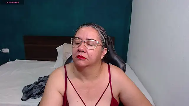 scaelettdubois online show from 10/05/25, 12:09